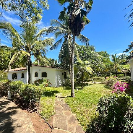 2Livu Villas Watamu Exterior photo