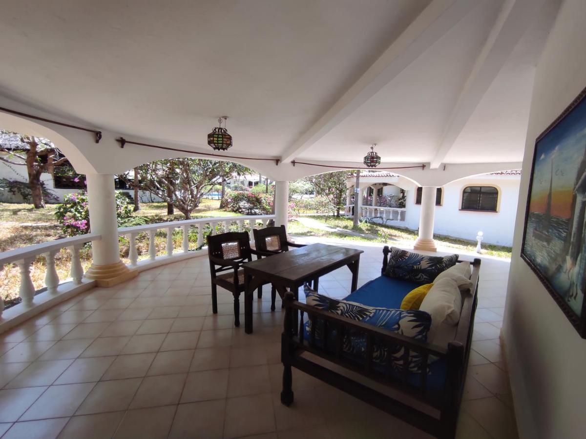 2Livu Villas Watamu Exterior photo