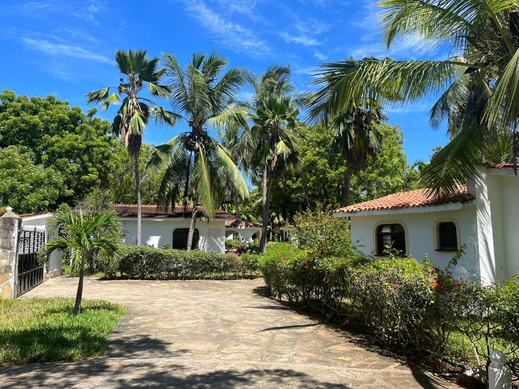 2Livu Villas Watamu Exterior photo