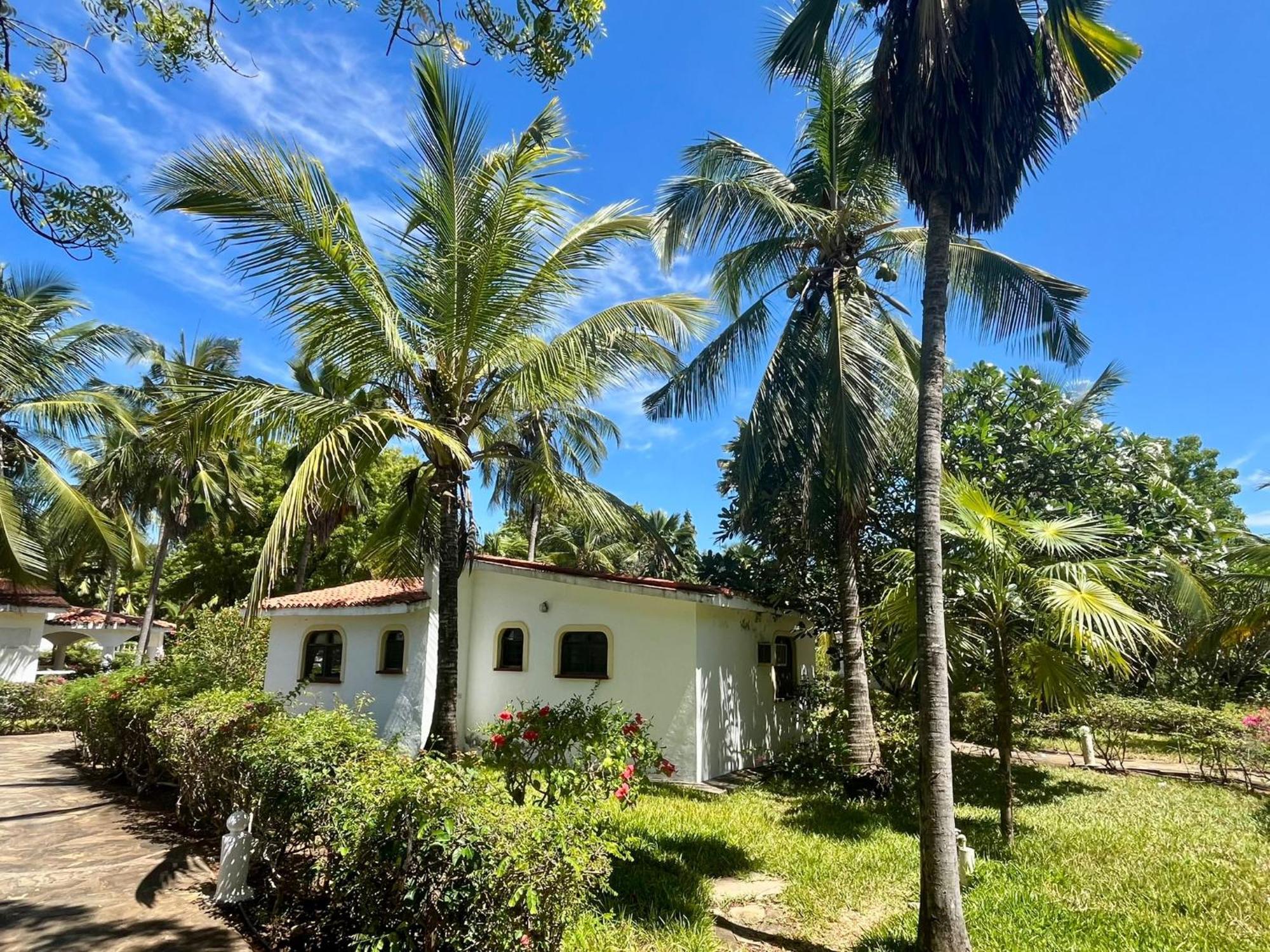 2Livu Villas Watamu Exterior photo